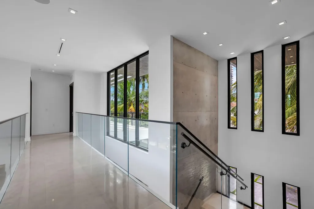 3462 NE 171st Street North Miami Beach FL 33160