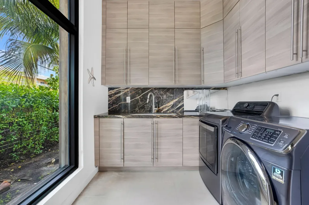 3462 NE 171st Street North Miami Beach FL 33160