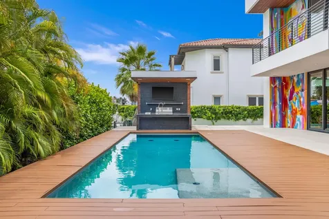 3462 NE 171st Street North Miami Beach FL 33160