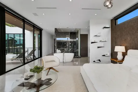 3462 NE 171st Street North Miami Beach FL 33160
