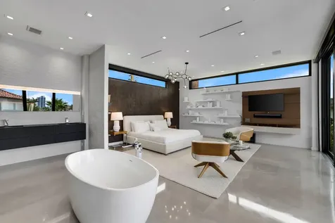 3462 NE 171st Street North Miami Beach FL 33160