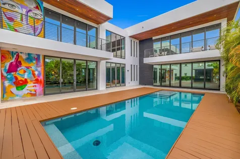 3462 NE 171st Street North Miami Beach FL 33160