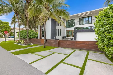 3462 NE 171st Street North Miami Beach FL 33160