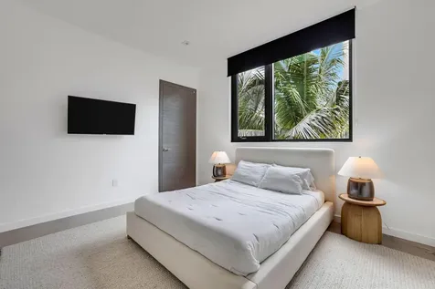 3462 NE 171st Street North Miami Beach FL 33160