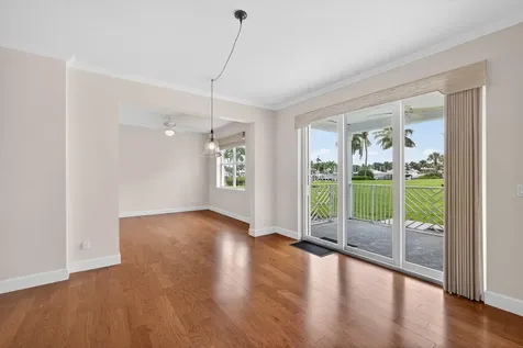 712 Bay Colony Drive S Juno Beach FL 33408