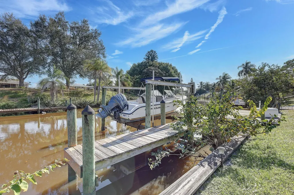 683 SE Harborview Drive Port St Lucie FL 34983