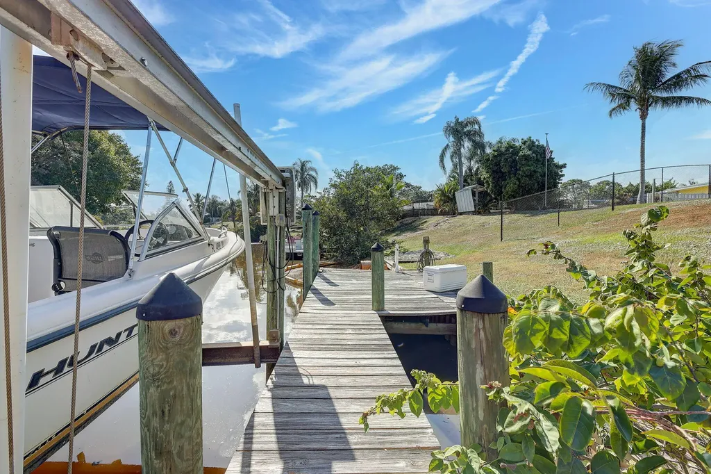 683 SE Harborview Drive Port St Lucie FL 34983