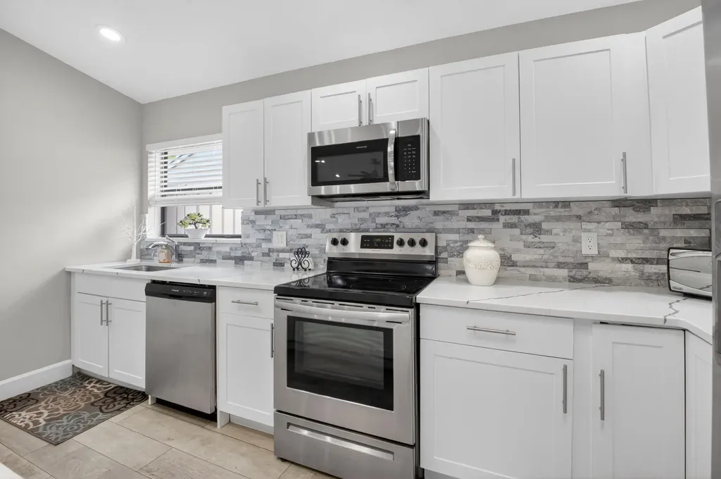 1315 NW 25th Lane Delray Beach FL 33445