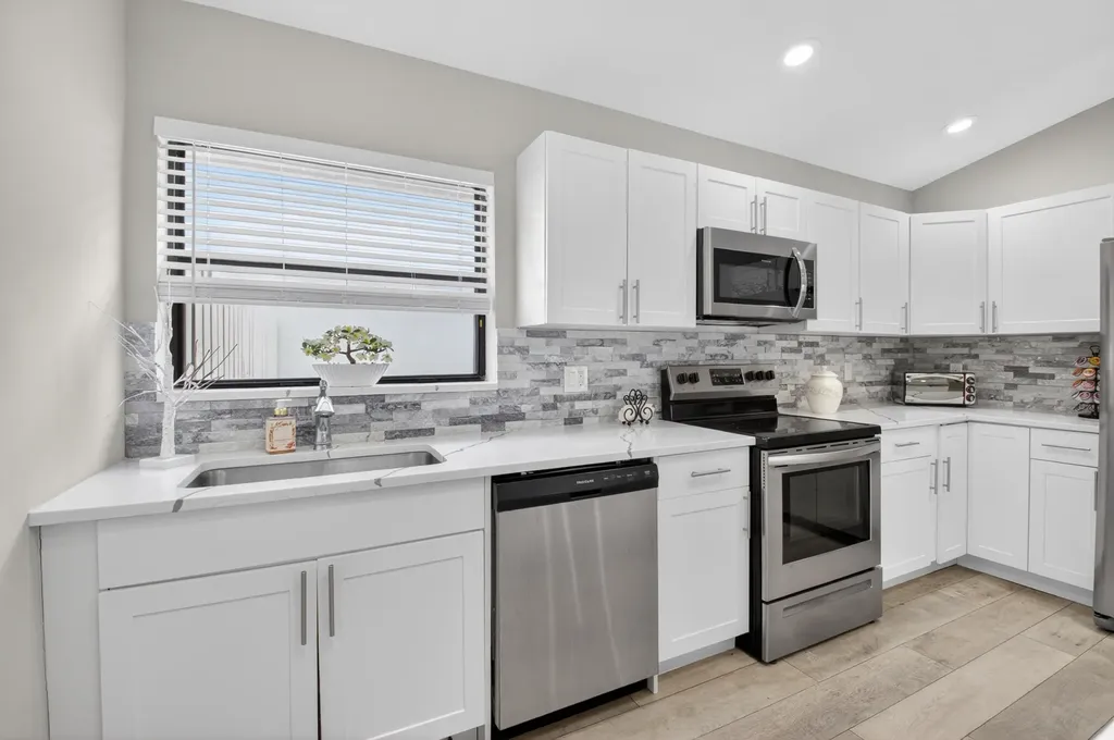 1315 NW 25th Lane Delray Beach FL 33445
