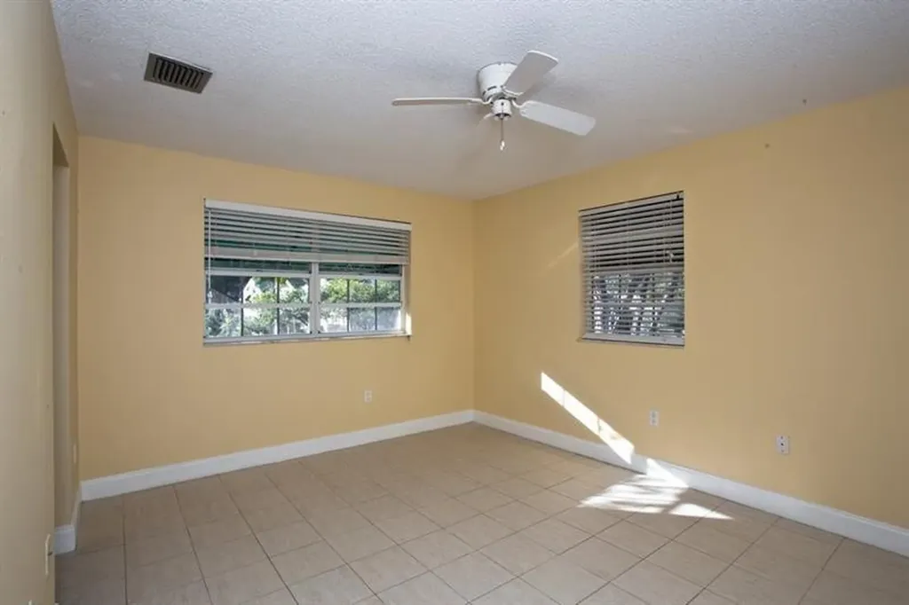 5200 Lake Loop Road Cooper City FL 33330