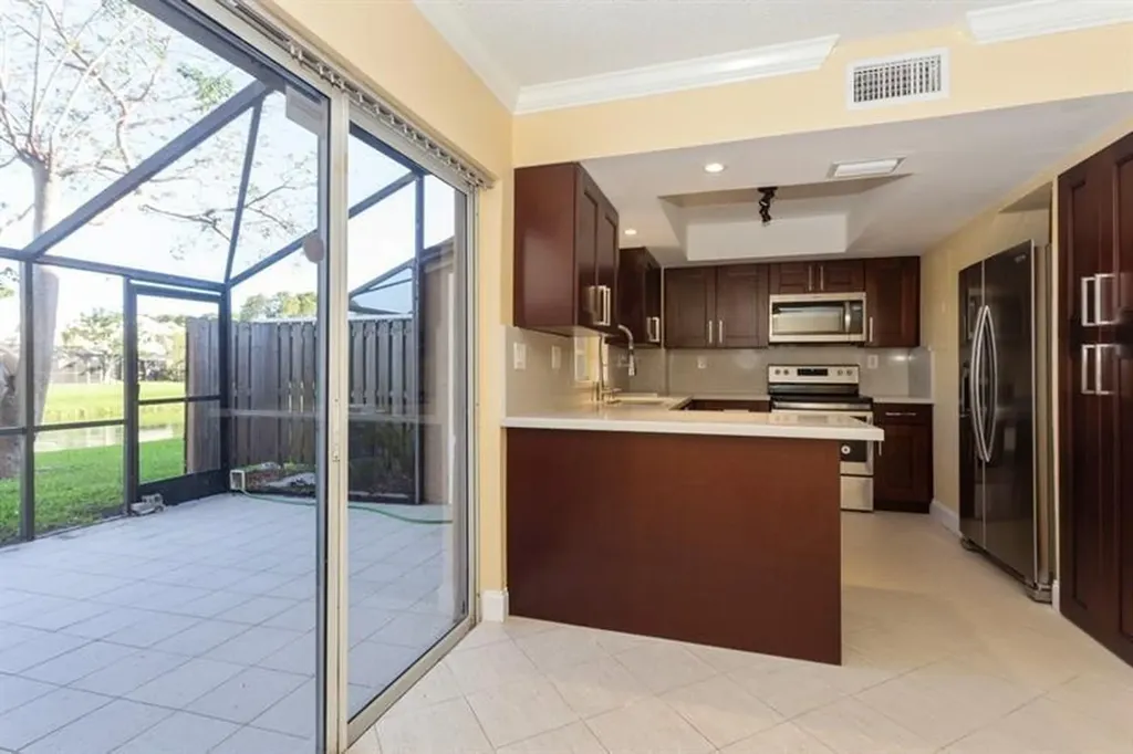 5200 Lake Loop Road Cooper City FL 33330