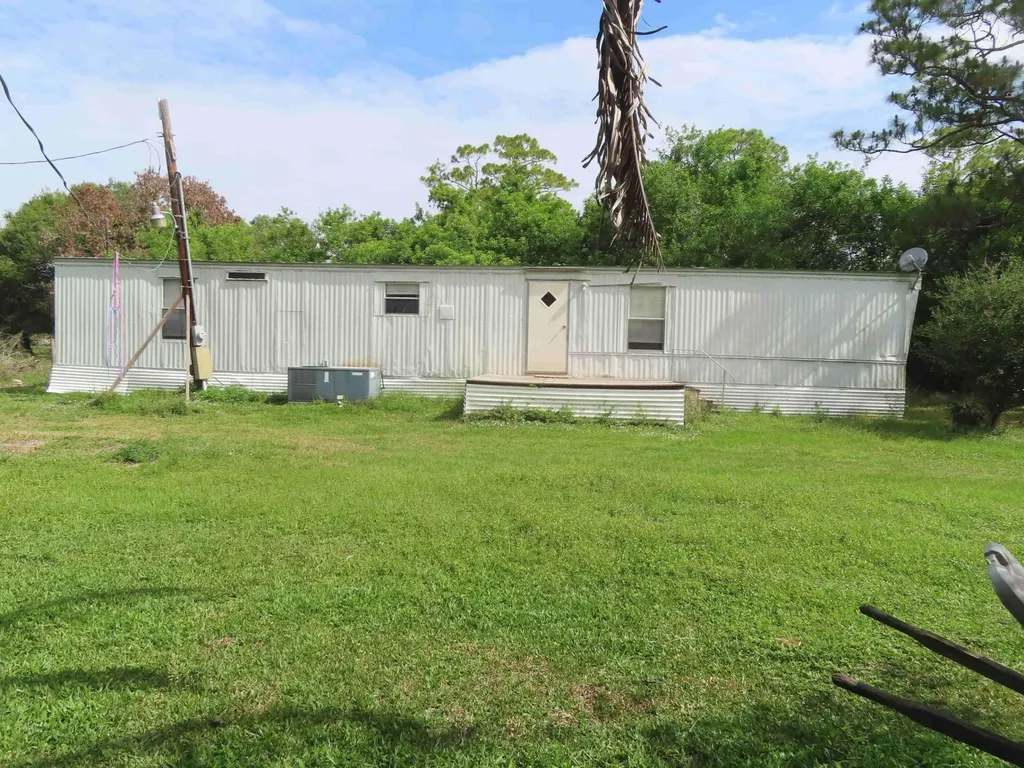 18496 Glades Cut Off Road Port St Lucie FL 34987