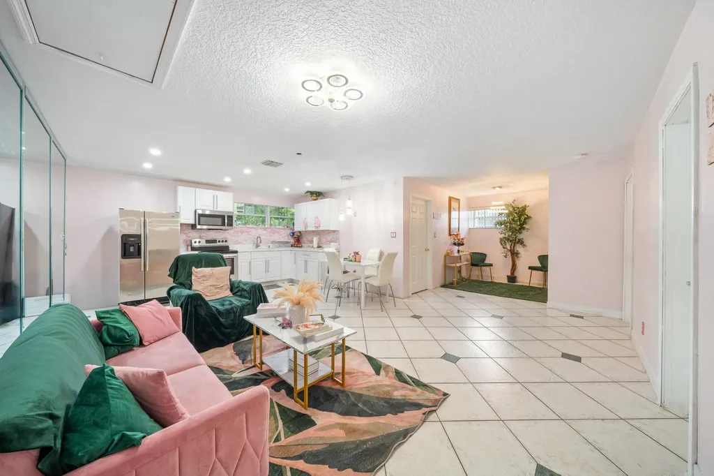 5720 Flagler Street Hollywood FL 33023