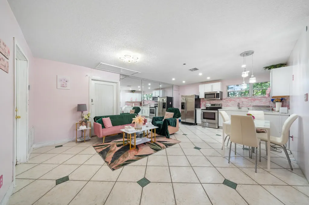 5720 Flagler Street Hollywood FL 33023