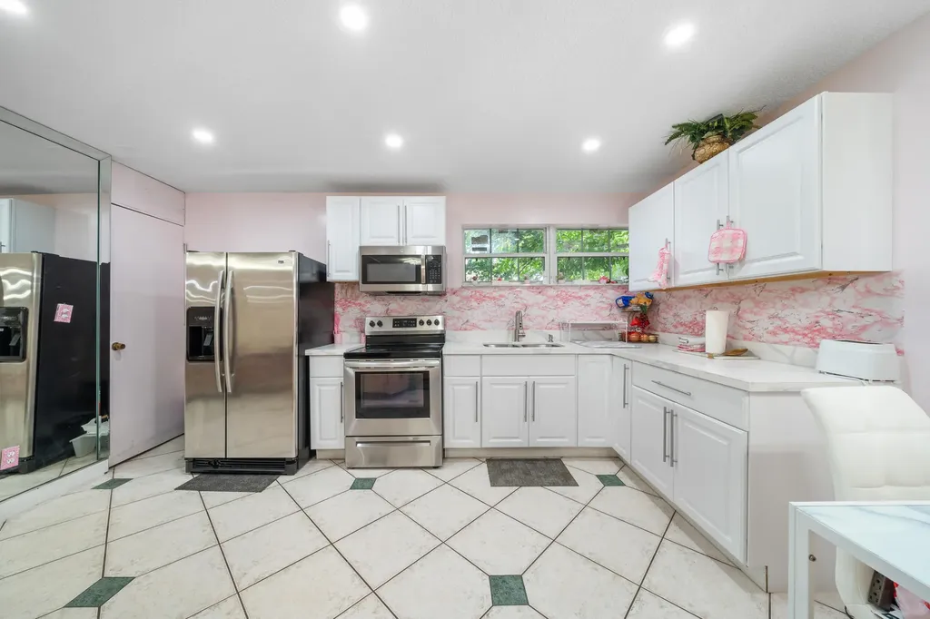 5720 Flagler Street Hollywood FL 33023