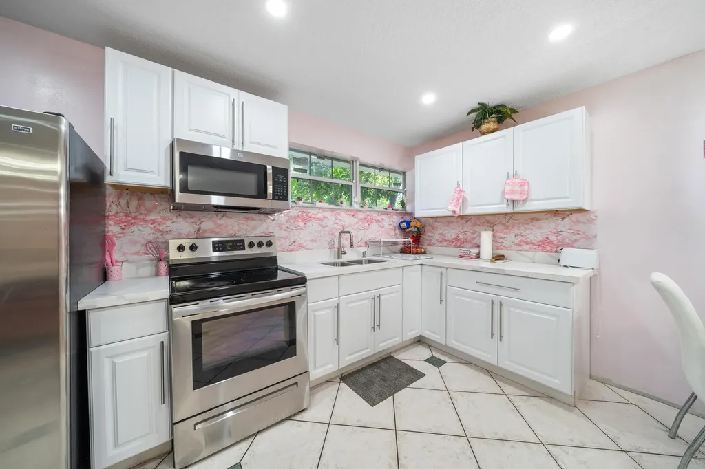 5720 Flagler Street Hollywood FL 33023