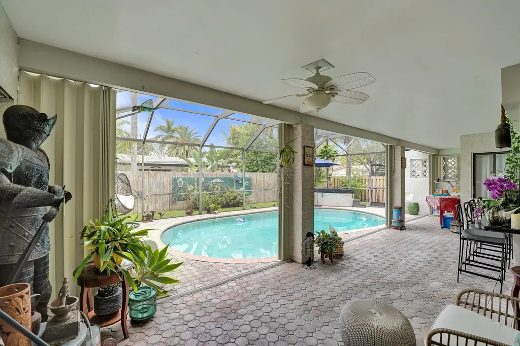 10544 NW 4th Street Plantation FL 33324