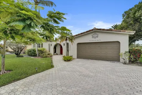 10544 NW 4th Street Plantation FL 33324