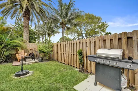 10544 NW 4th Street Plantation FL 33324