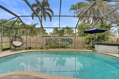 10544 NW 4th Street Plantation FL 33324