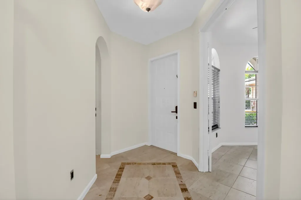 6421 Bella Circle Boynton Beach FL 33437