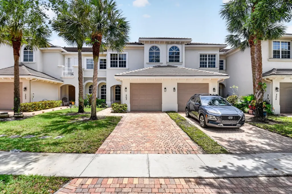 6421 Bella Circle Boynton Beach FL 33437