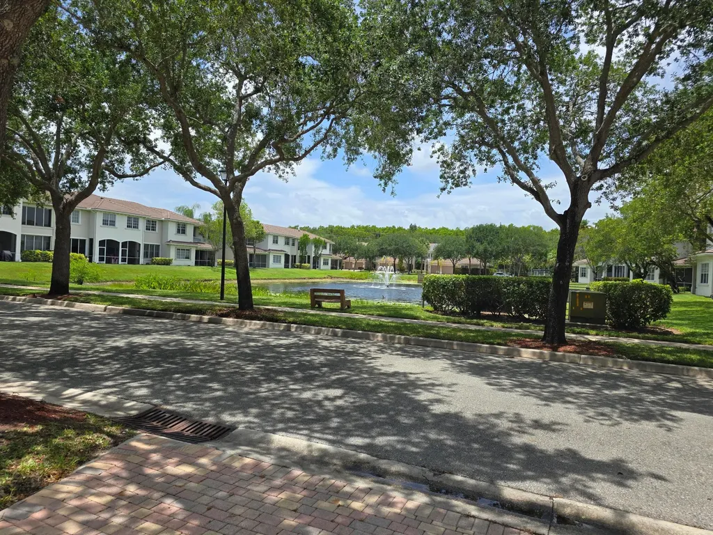 6421 Bella Circle Boynton Beach FL 33437