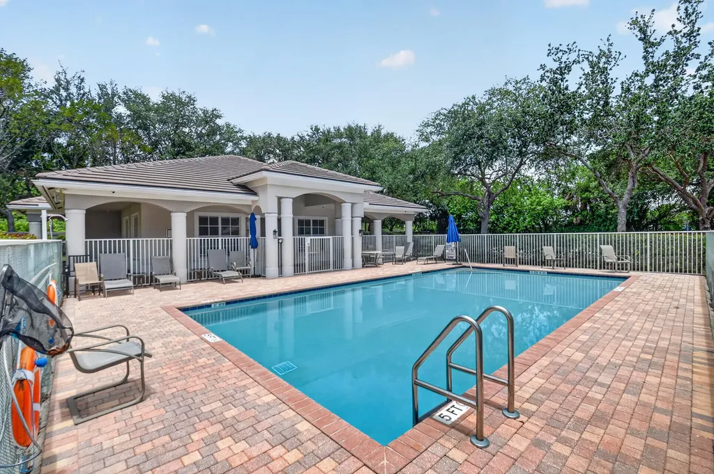 6421 Bella Circle Boynton Beach FL 33437