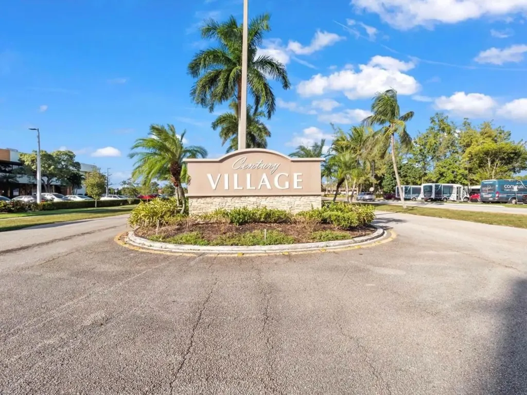 124 E Andover E West Palm Beach FL 33417