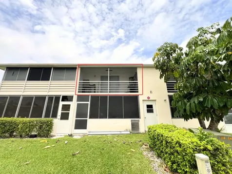124 E Andover E West Palm Beach FL 33417