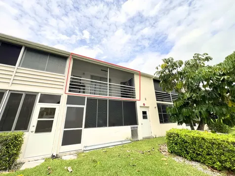 124 E Andover E West Palm Beach FL 33417