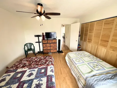 124 E Andover E West Palm Beach FL 33417