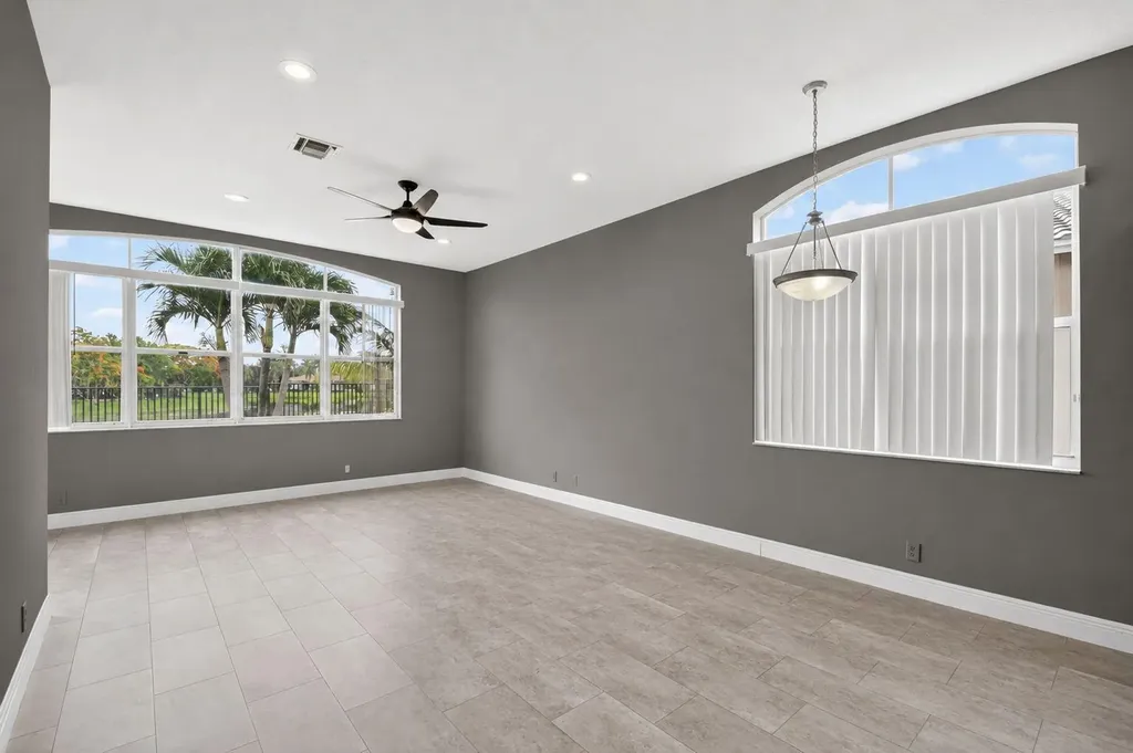 6899 Houlton Circle Lake Worth FL 33467