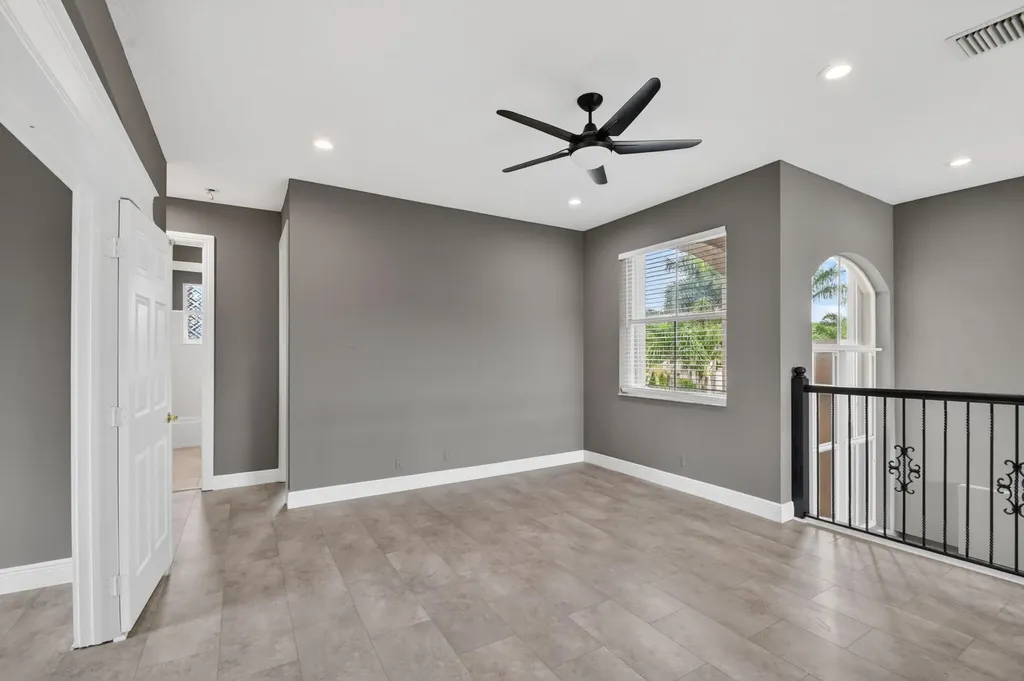 6899 Houlton Circle Lake Worth FL 33467