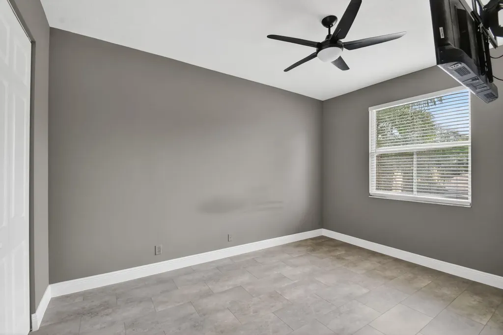 6899 Houlton Circle Lake Worth FL 33467