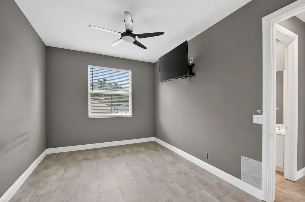 6899 Houlton Circle Lake Worth FL 33467