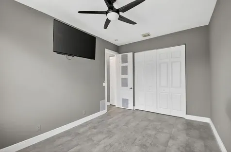 6899 Houlton Circle Lake Worth FL 33467
