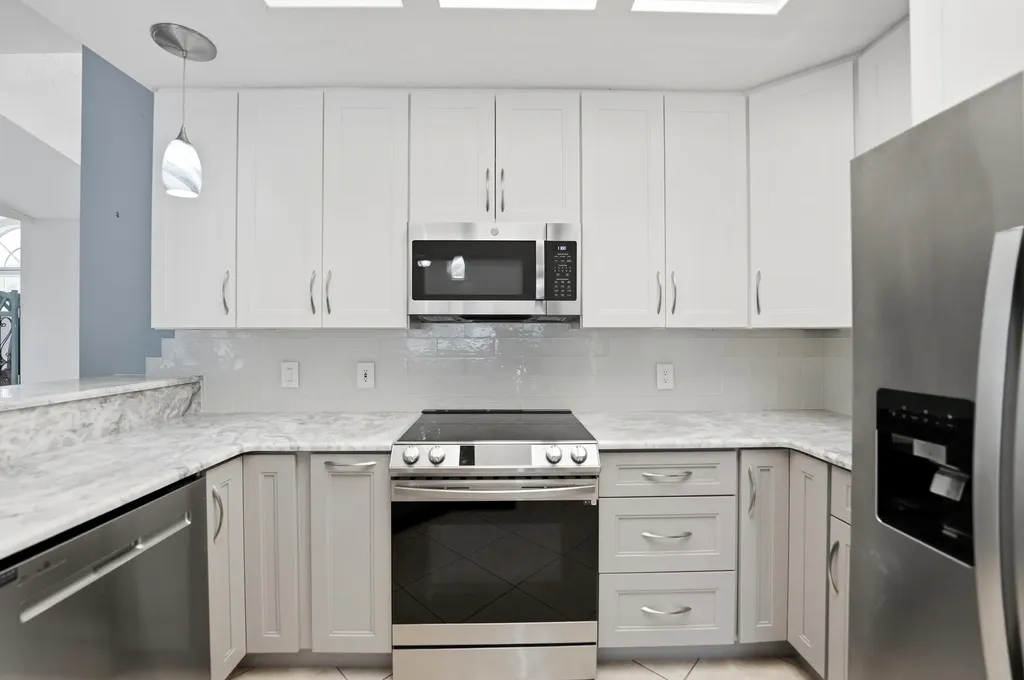 3398 SE East Snow Road Port St Lucie FL 34984