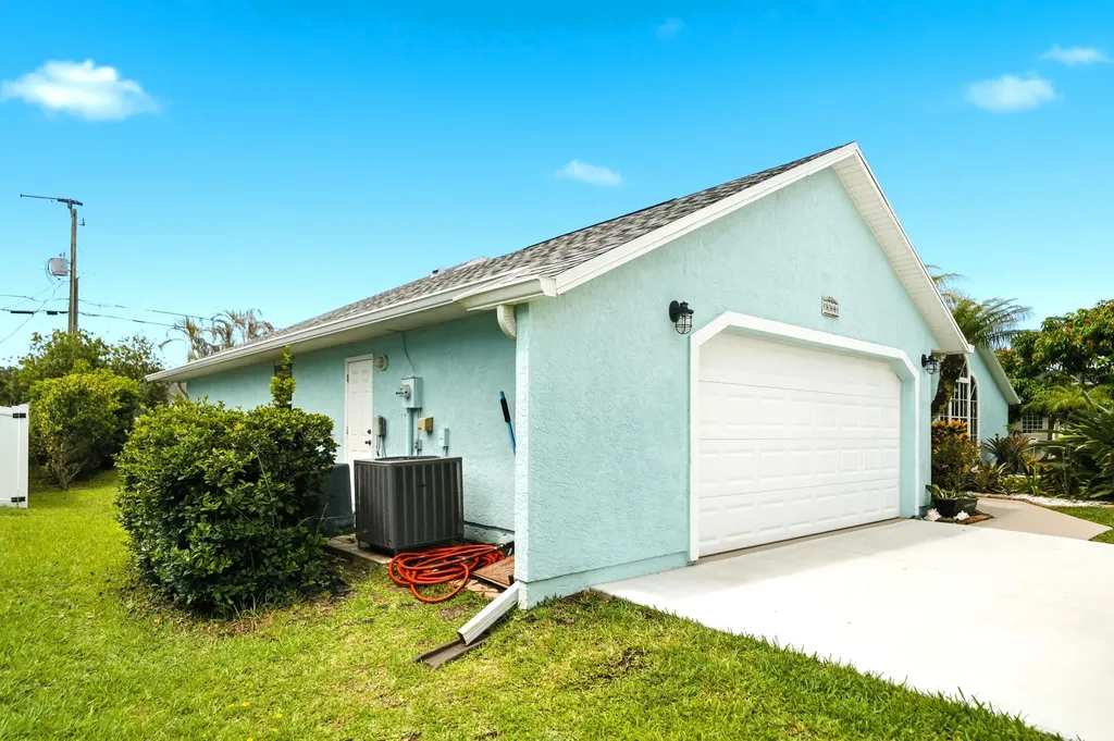 3398 SE East Snow Road Port St Lucie FL 34984