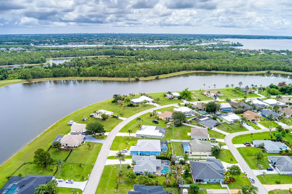 3398 SE East Snow Road Port St Lucie FL 34984