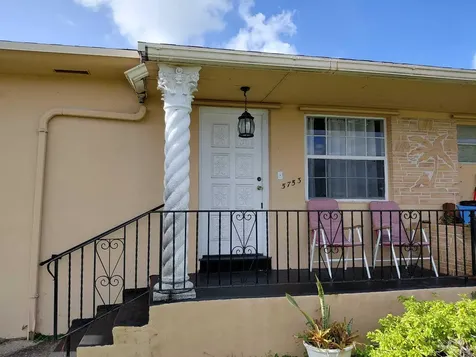 5749-5753 Grant Street Hollywood FL 33021