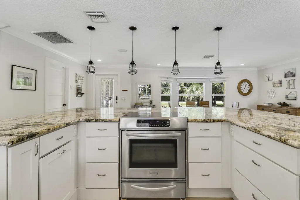 8352 N 154th Court Road N Palm Beach Gardens FL 33418