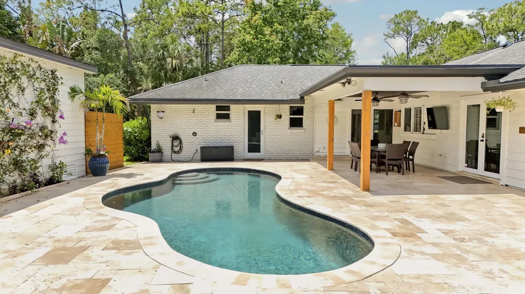 8352 N 154th Court Road N Palm Beach Gardens FL 33418
