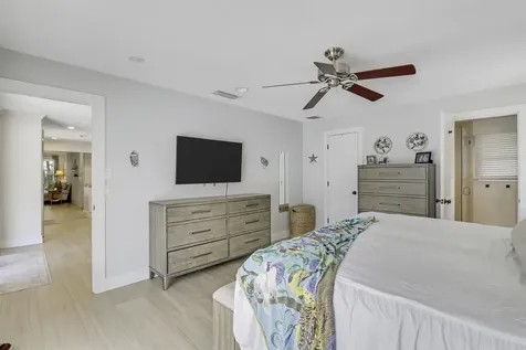 8352 N 154th Court Road N Palm Beach Gardens FL 33418