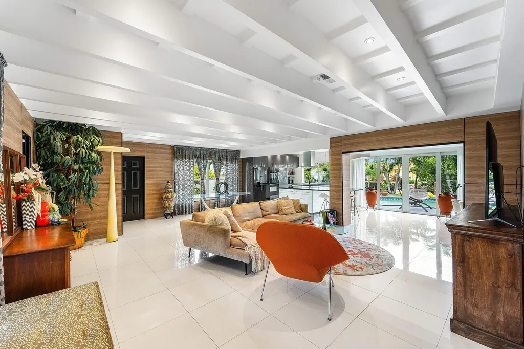 5660 Nassau Drive Boca Raton FL 33487