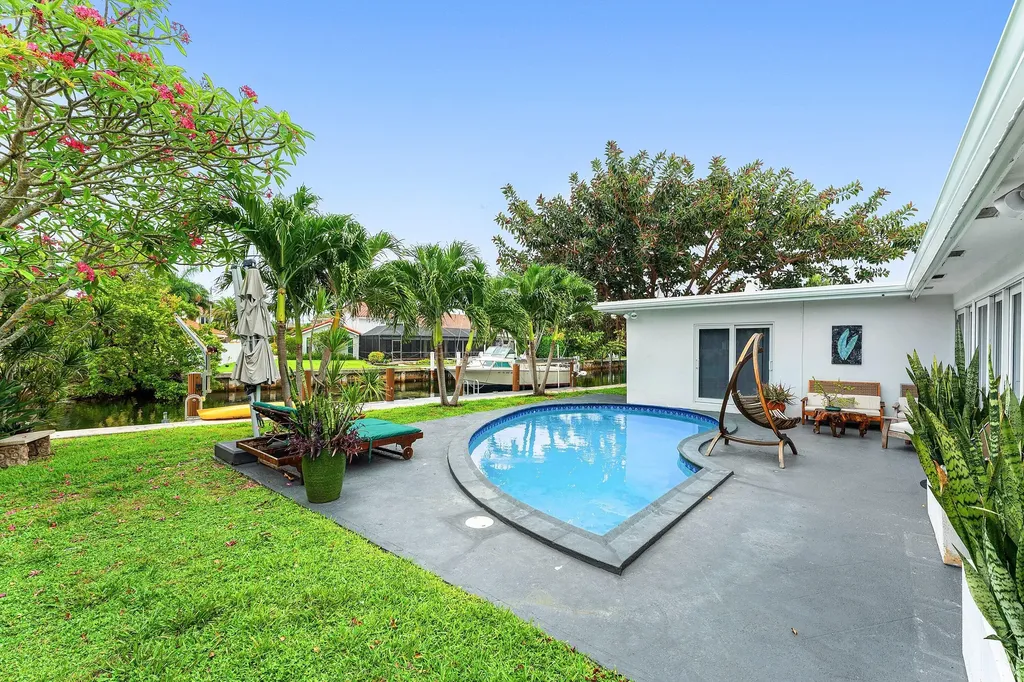 5660 Nassau Drive Boca Raton FL 33487