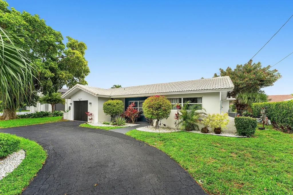 5660 Nassau Drive Boca Raton FL 33487
