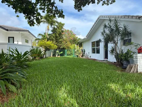 5660 Nassau Drive Boca Raton FL 33487