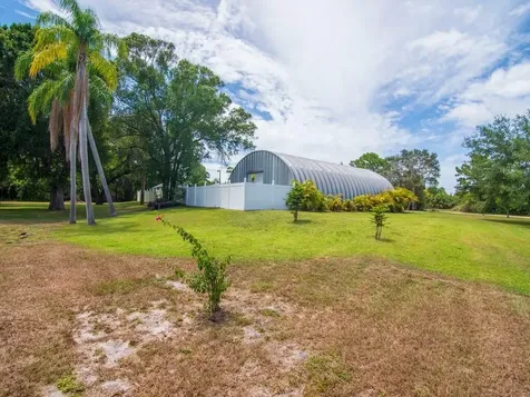 725 4th Avenue SW Vero Beach FL 32962