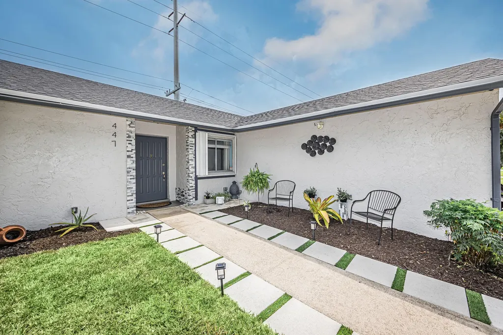 447 Foresta Terrace West Palm Beach FL 33415